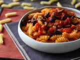 Receita Macarrão ao molho de azeitona: econômico, saboroso e fácil de preparar!