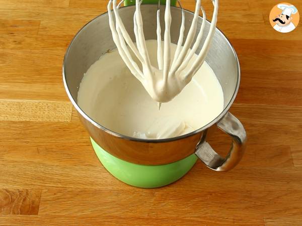 Rocambole de coco e maracujá - Preparação Passo 1